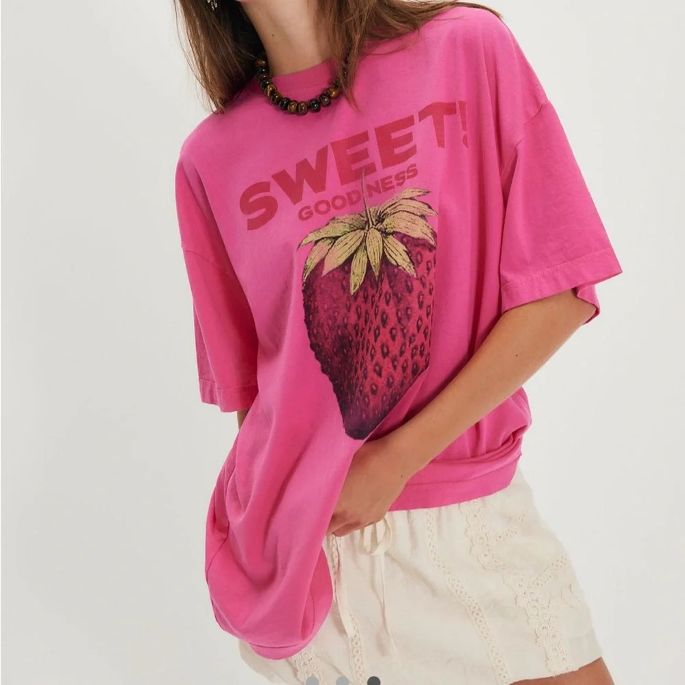 Harvest vintage wash Strawberry tee - Picture 1 of 3